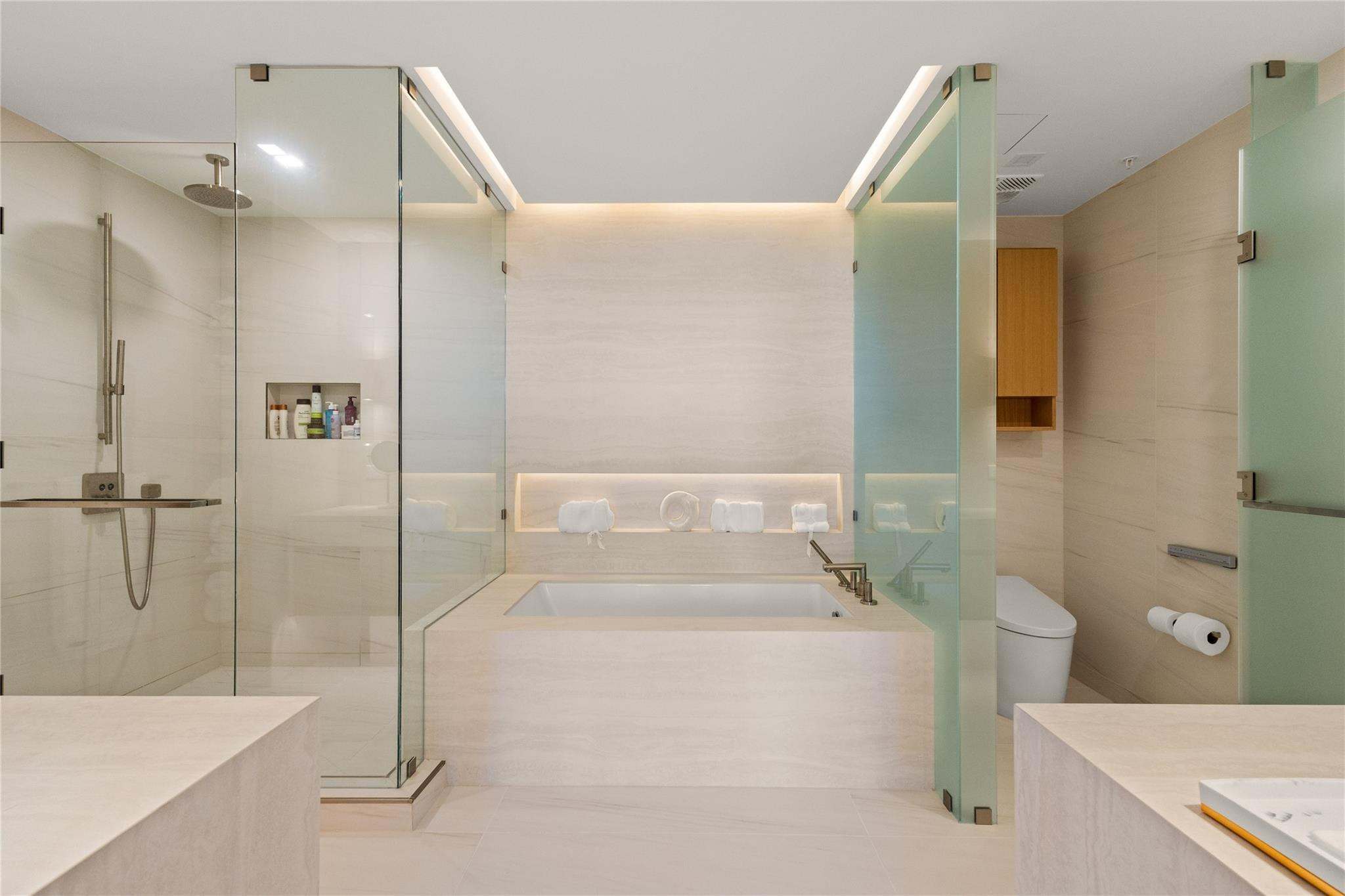 900 N Ocean Boulevard LPH05