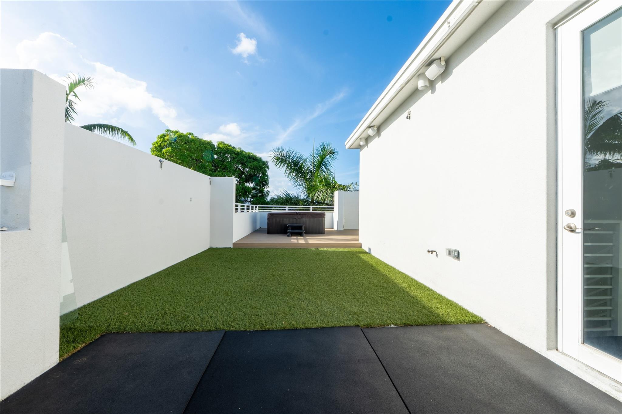 801 SE 12th Court 801