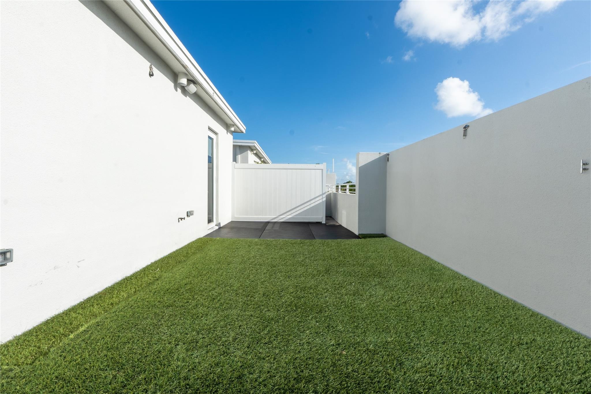 801 SE 12th Court 801