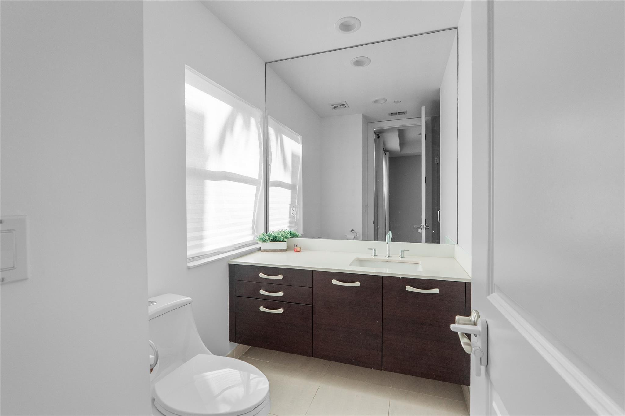 801 SE 12th Court 801