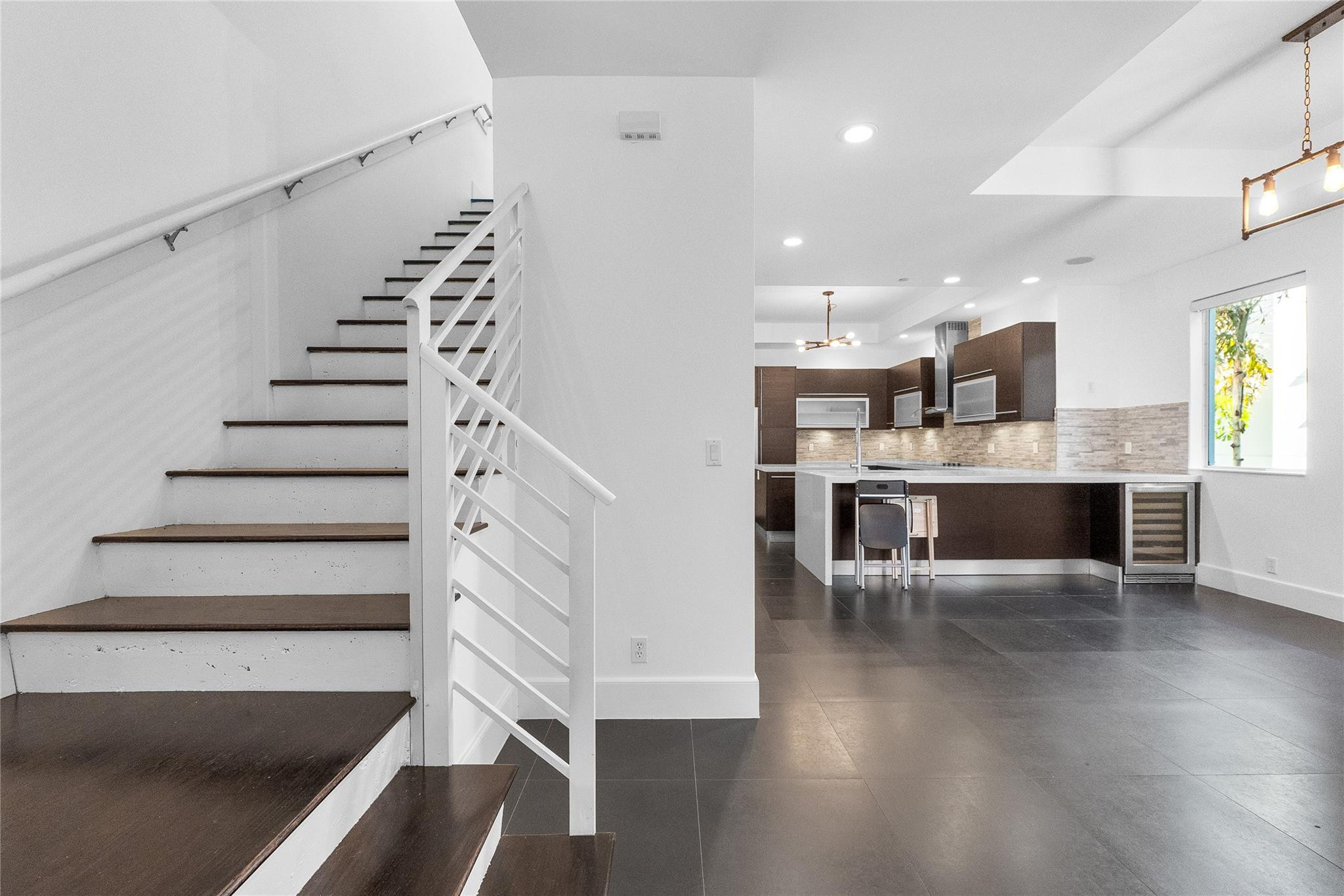 801 SE 12th Court 801