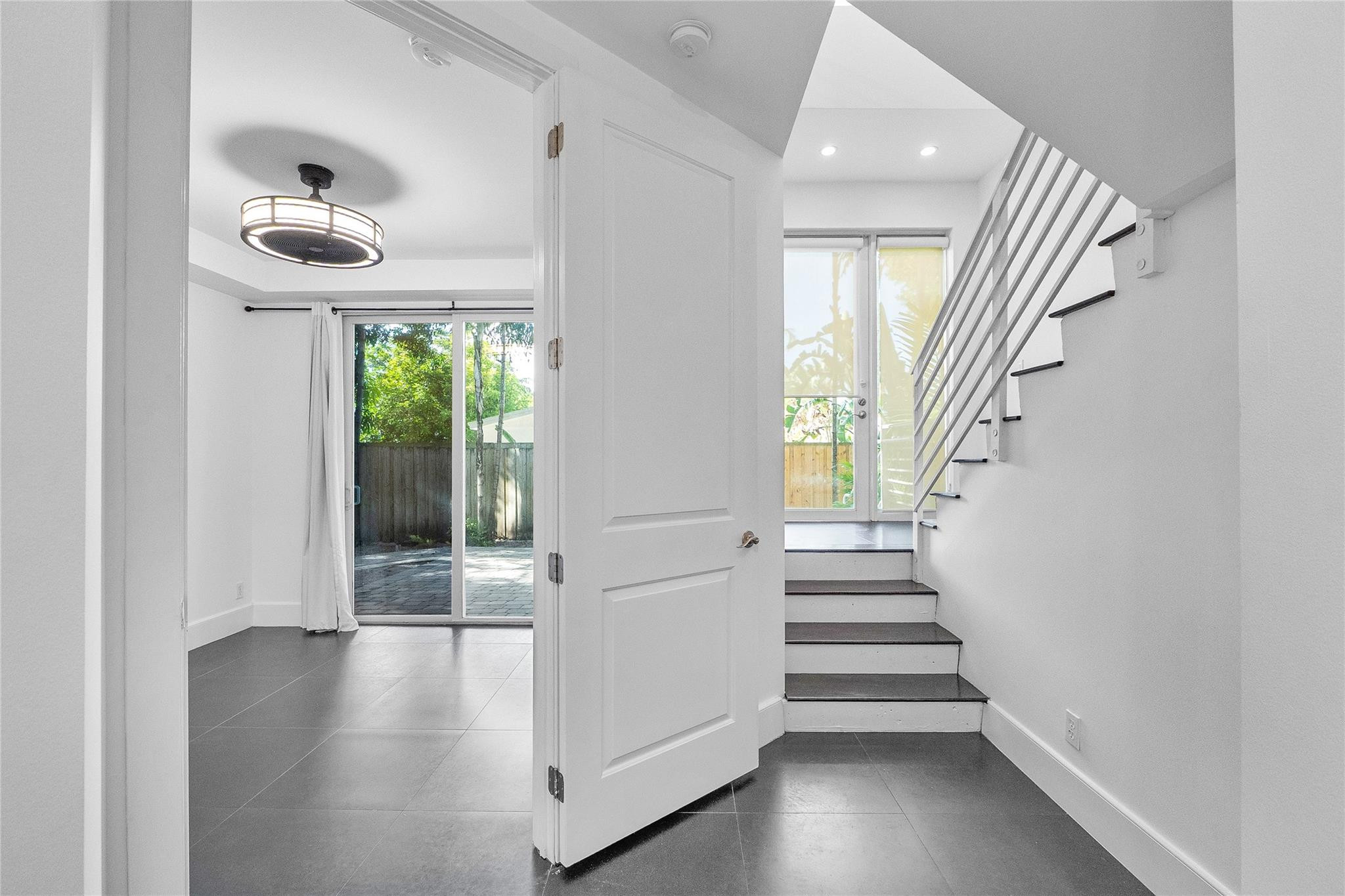 801 SE 12th Court 801