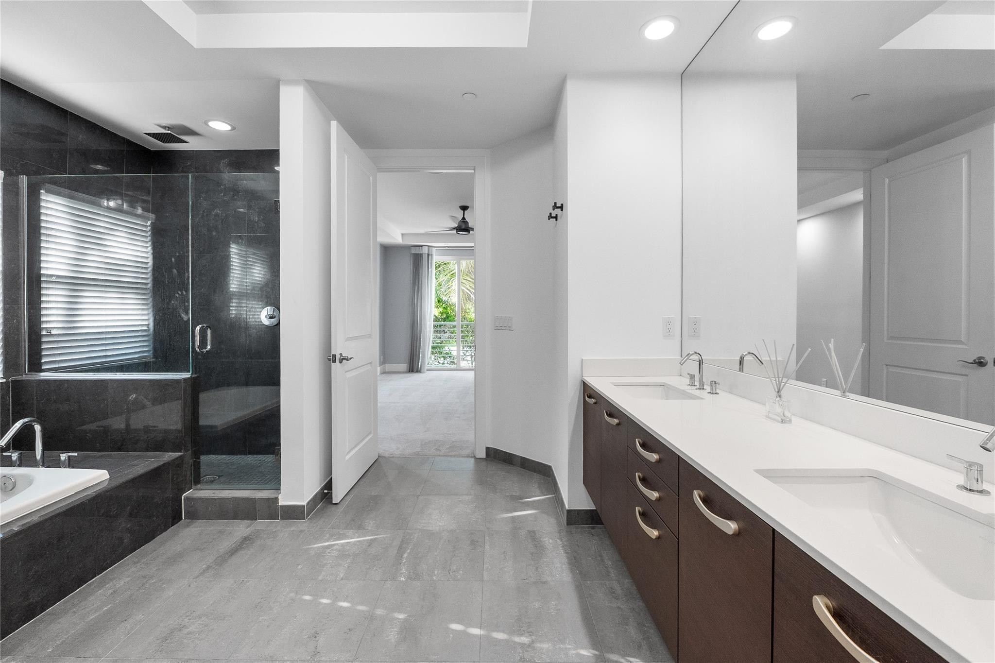 801 SE 12th Court 801