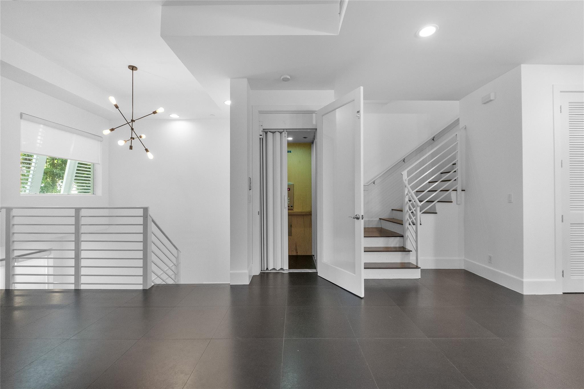 801 SE 12th Court 801
