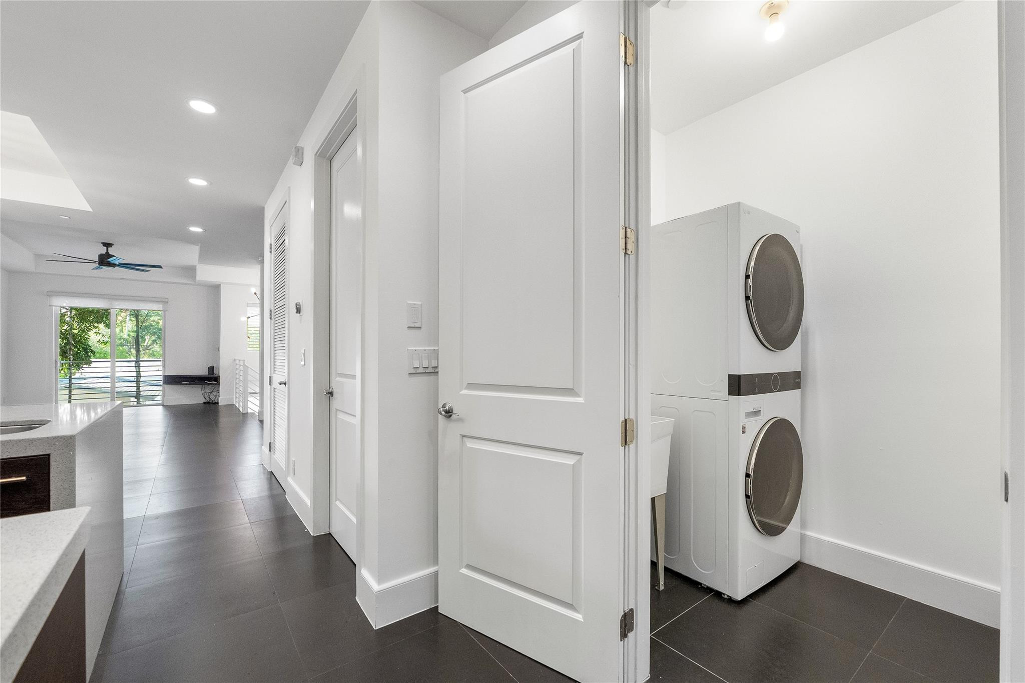 801 SE 12th Court 801