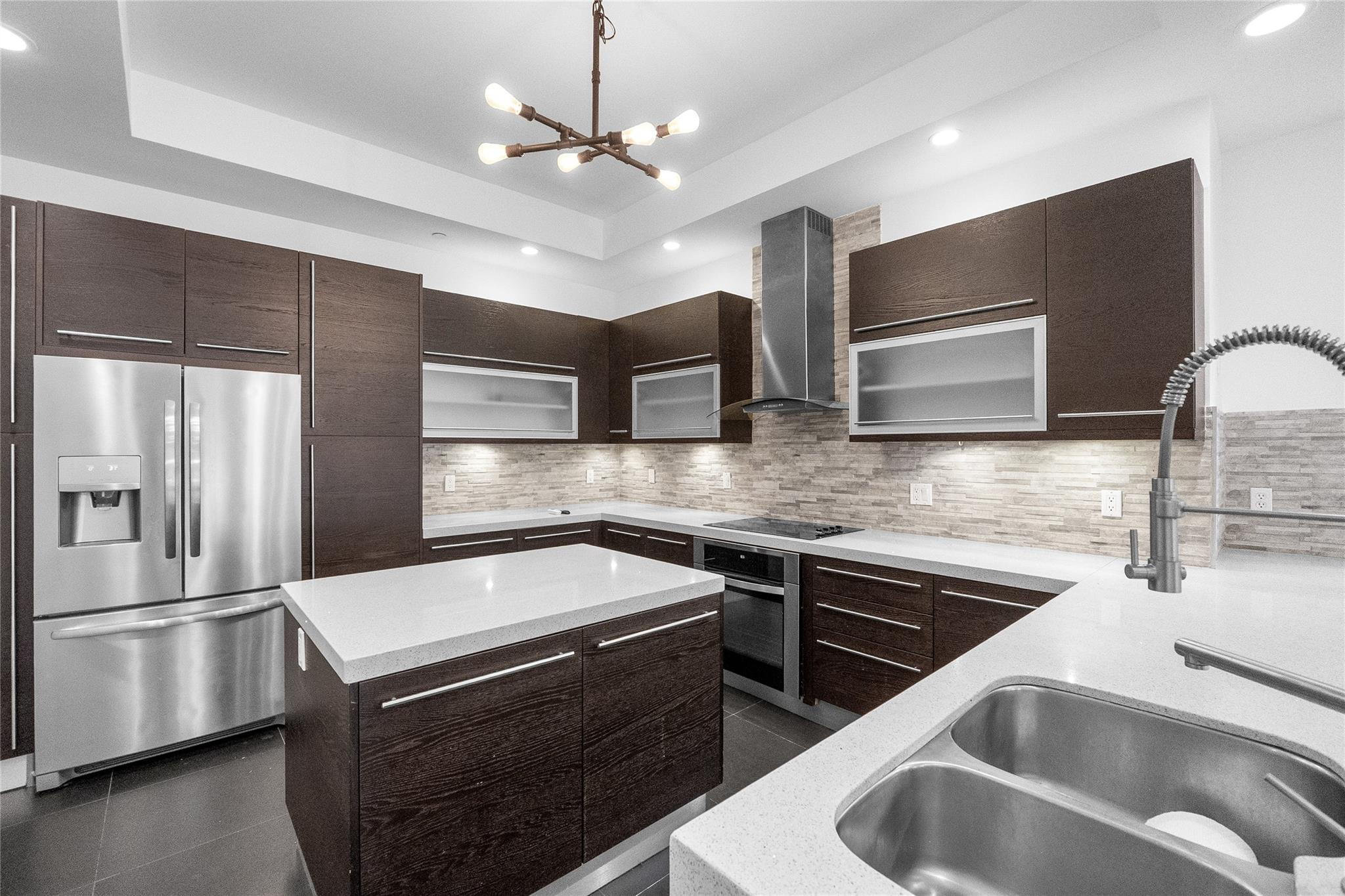 801 SE 12th Court 801
