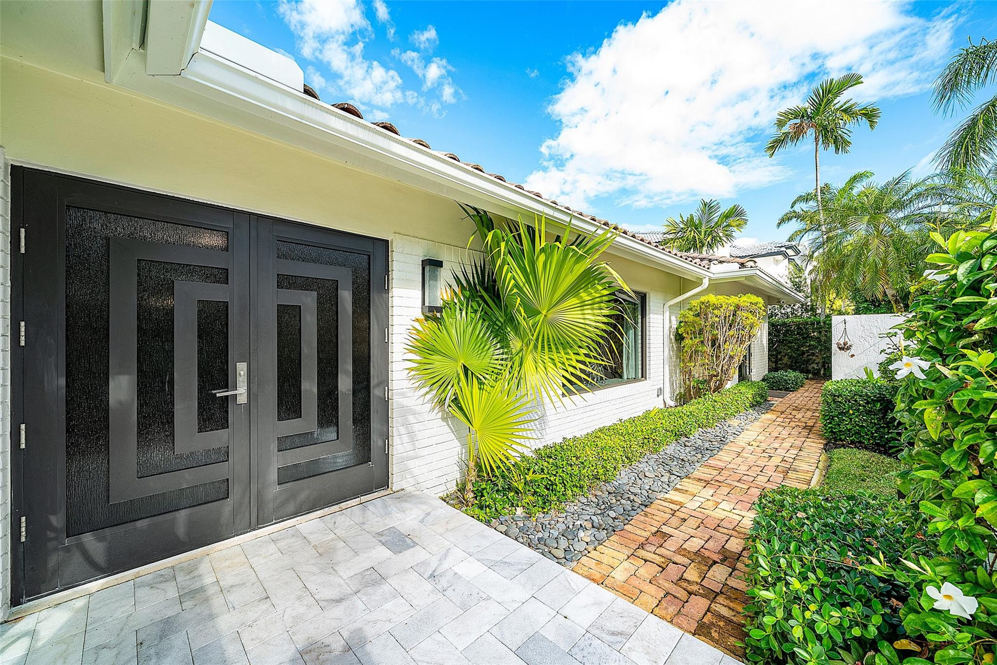 2855 NE 35th Street