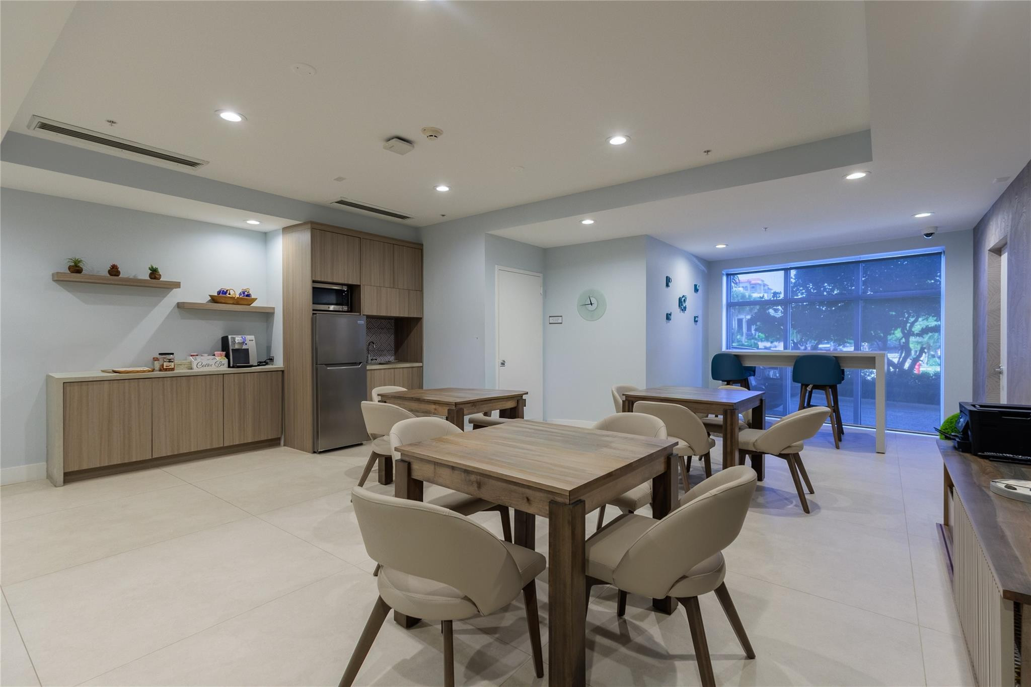 704 N Ocean Boulevard 404