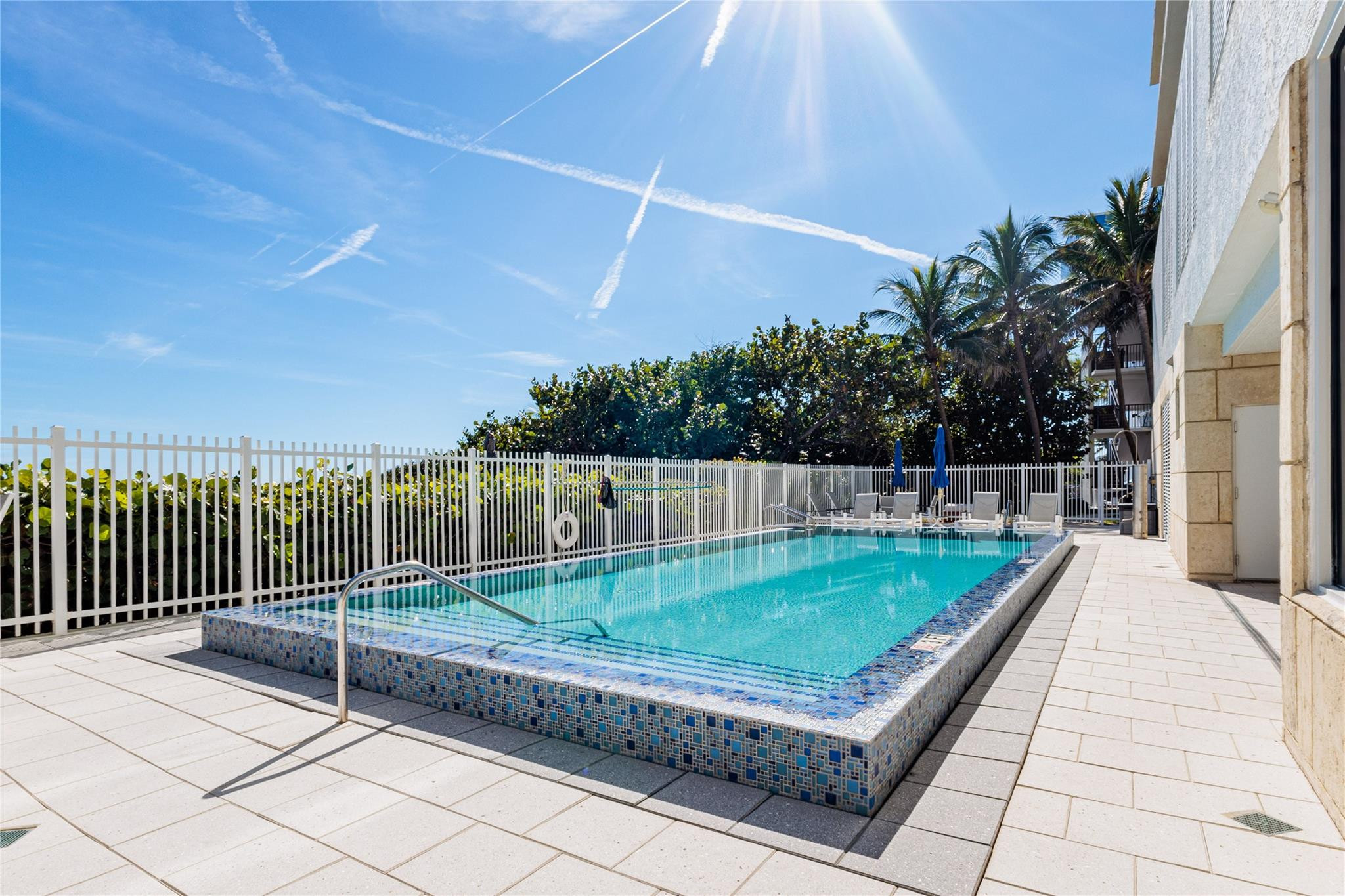 704 N Ocean Boulevard 404