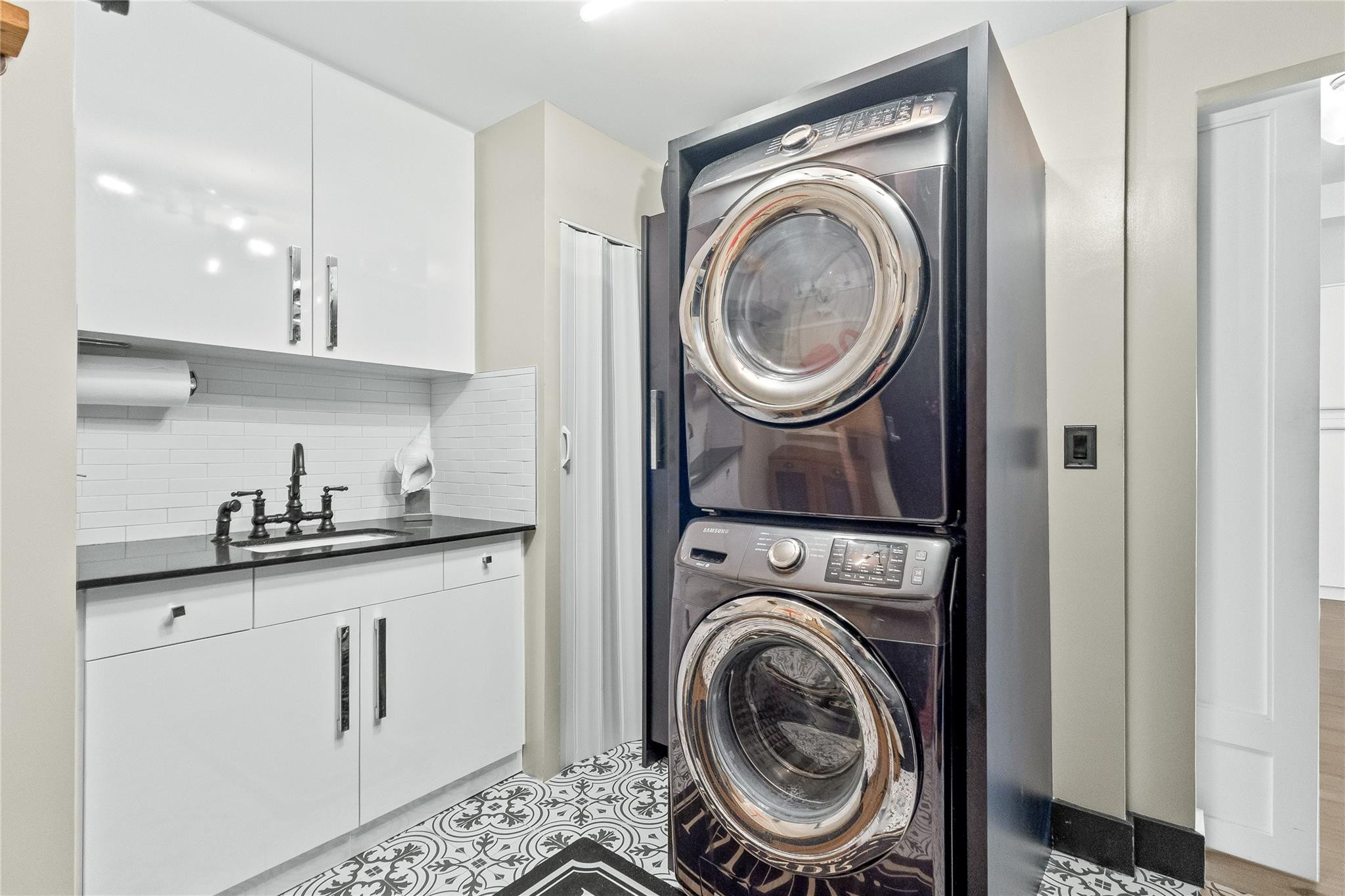 704 N Ocean Boulevard 404
