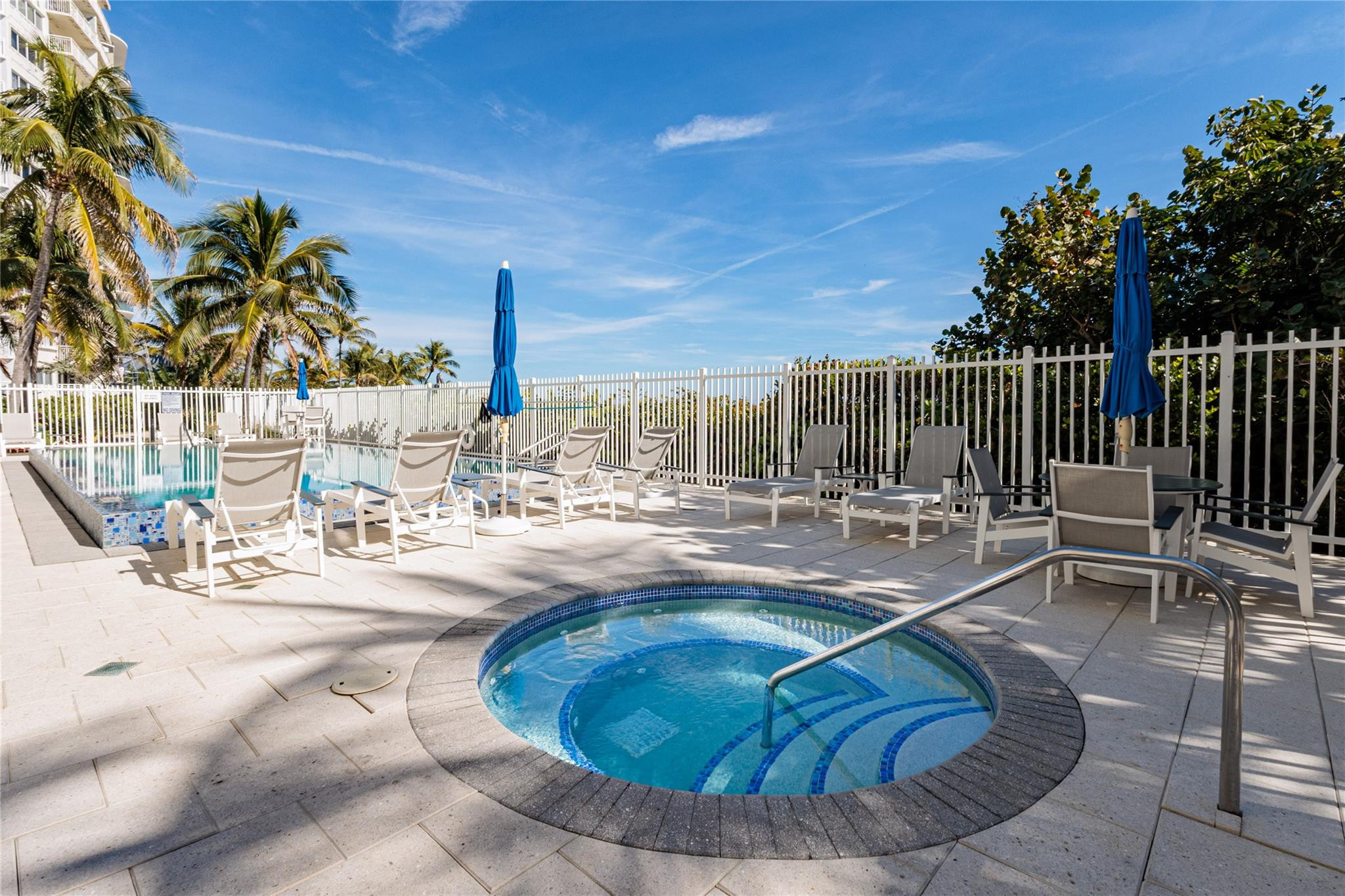 704 N Ocean Boulevard 404