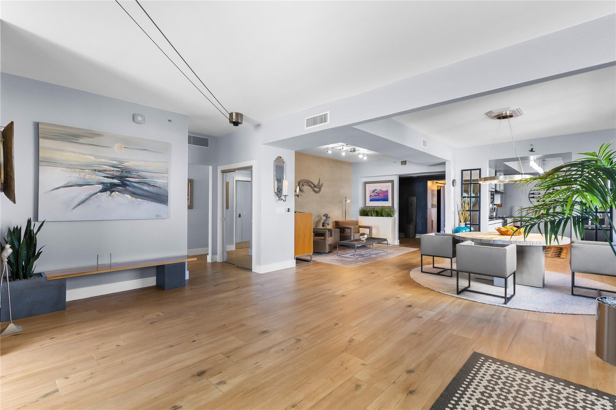 704 N Ocean Boulevard 404
