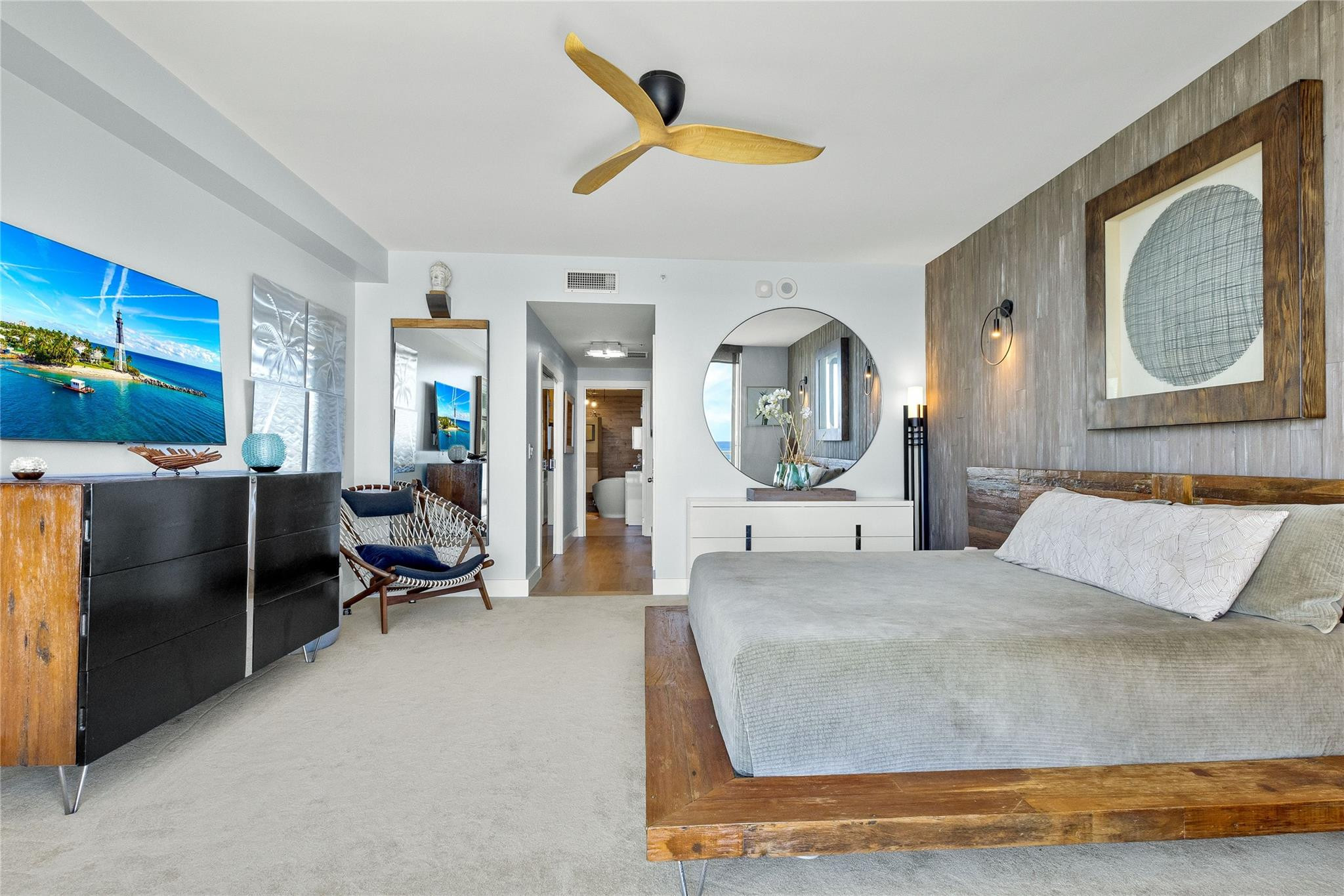 704 N Ocean Boulevard 404