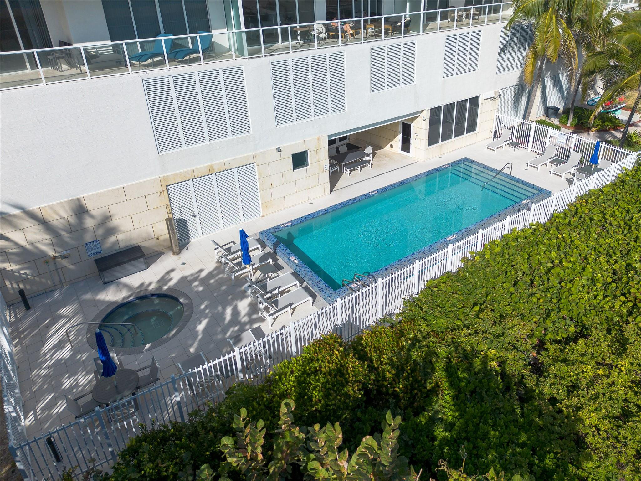 704 N Ocean Boulevard 404