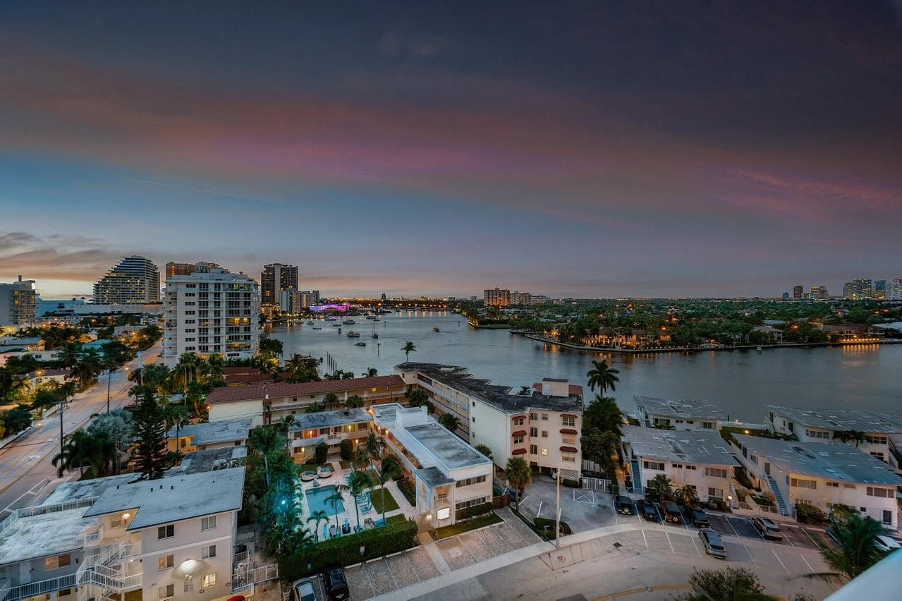 401 N Birch Road 1001