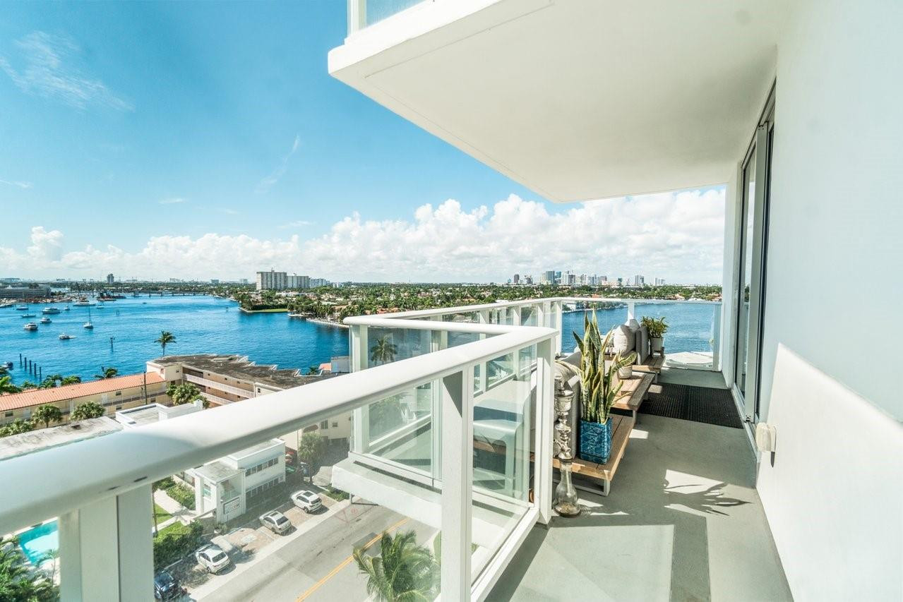 401 N Birch Road 1001