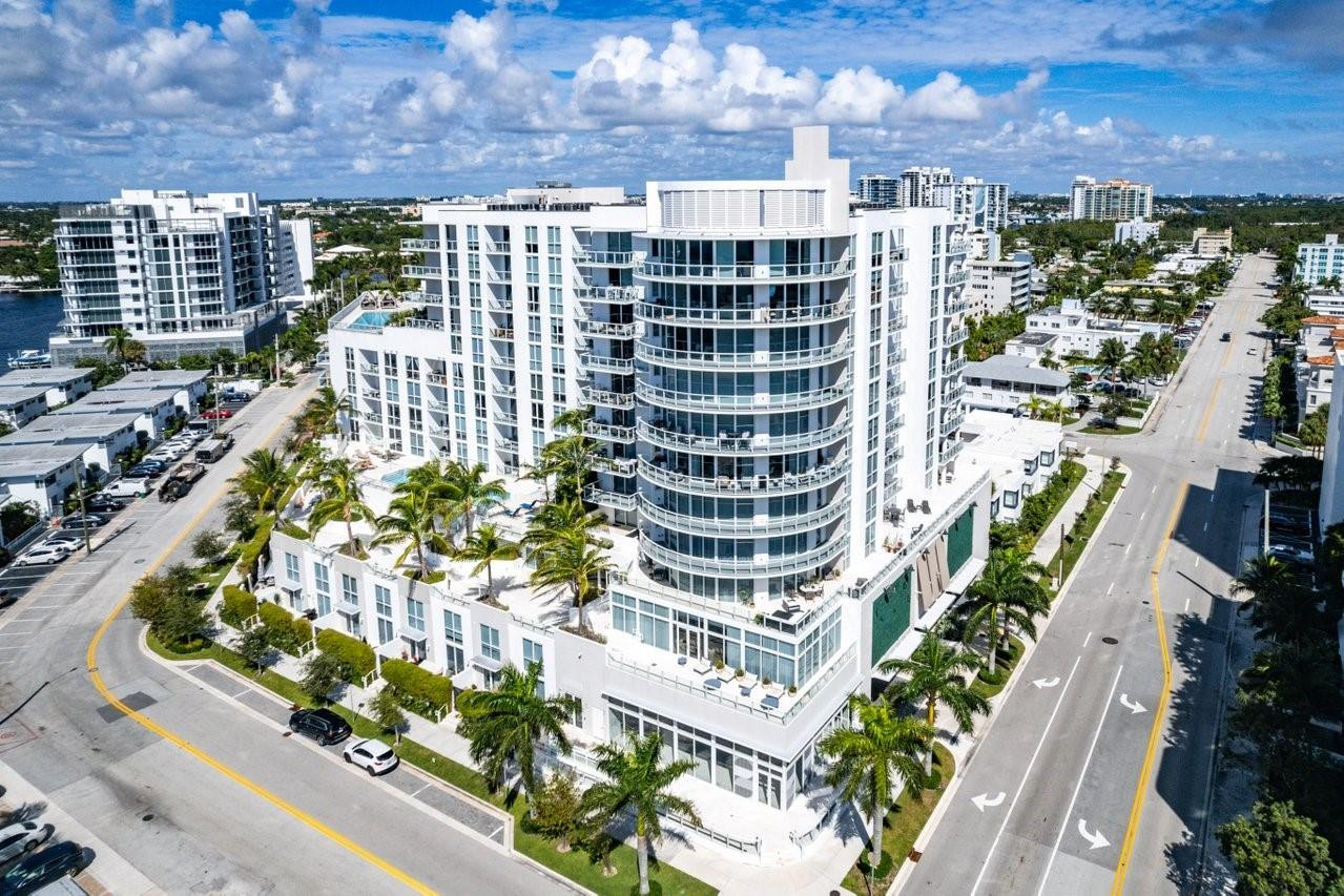 401 N Birch Road 1001