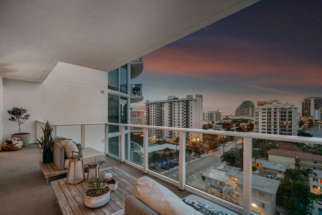 401 N Birch Road 1001