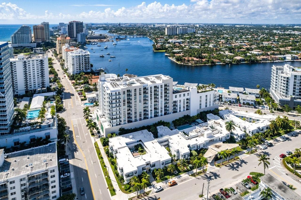 401 N Birch Road 1001