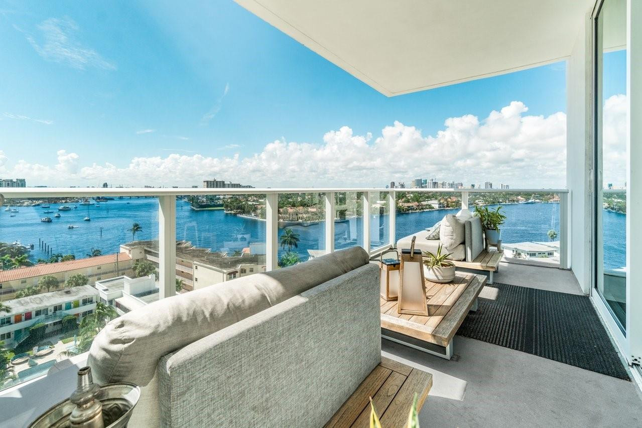 401 N Birch Road 1001