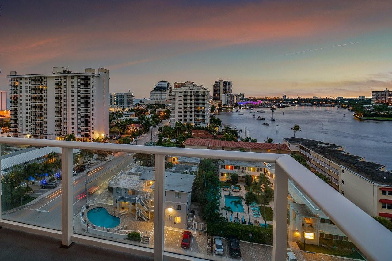 401 N Birch Road 1001