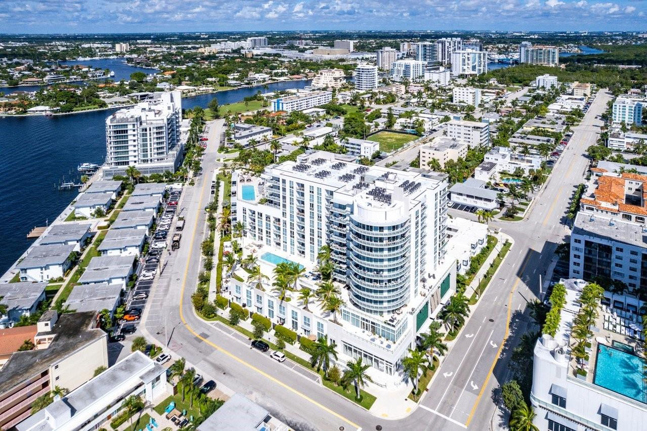 401 N Birch Road 1001