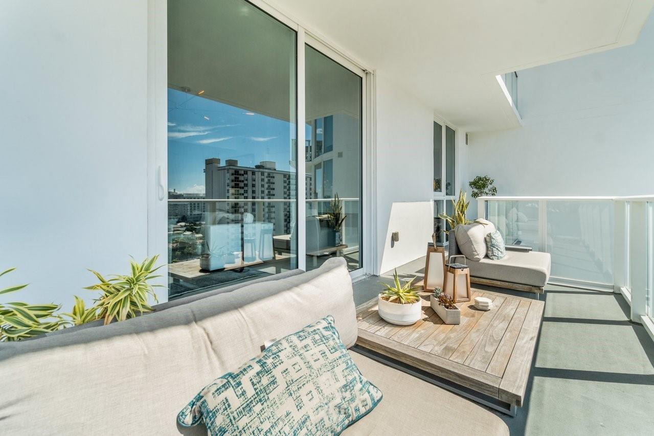 401 N Birch Road 1001