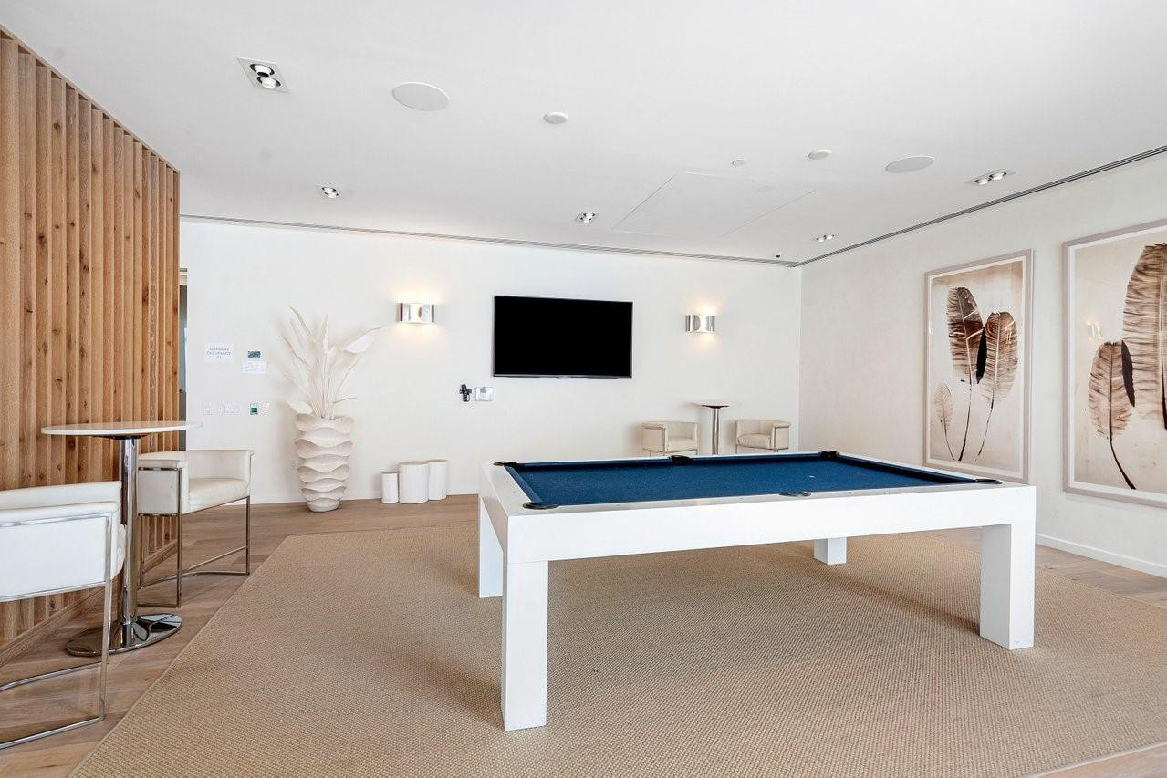 401 N Birch Road 1001