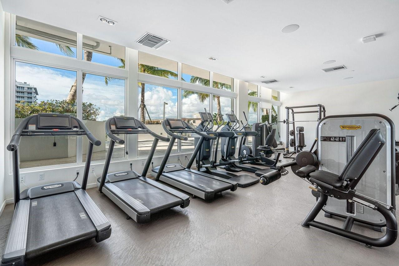 401 N Birch Road 1001