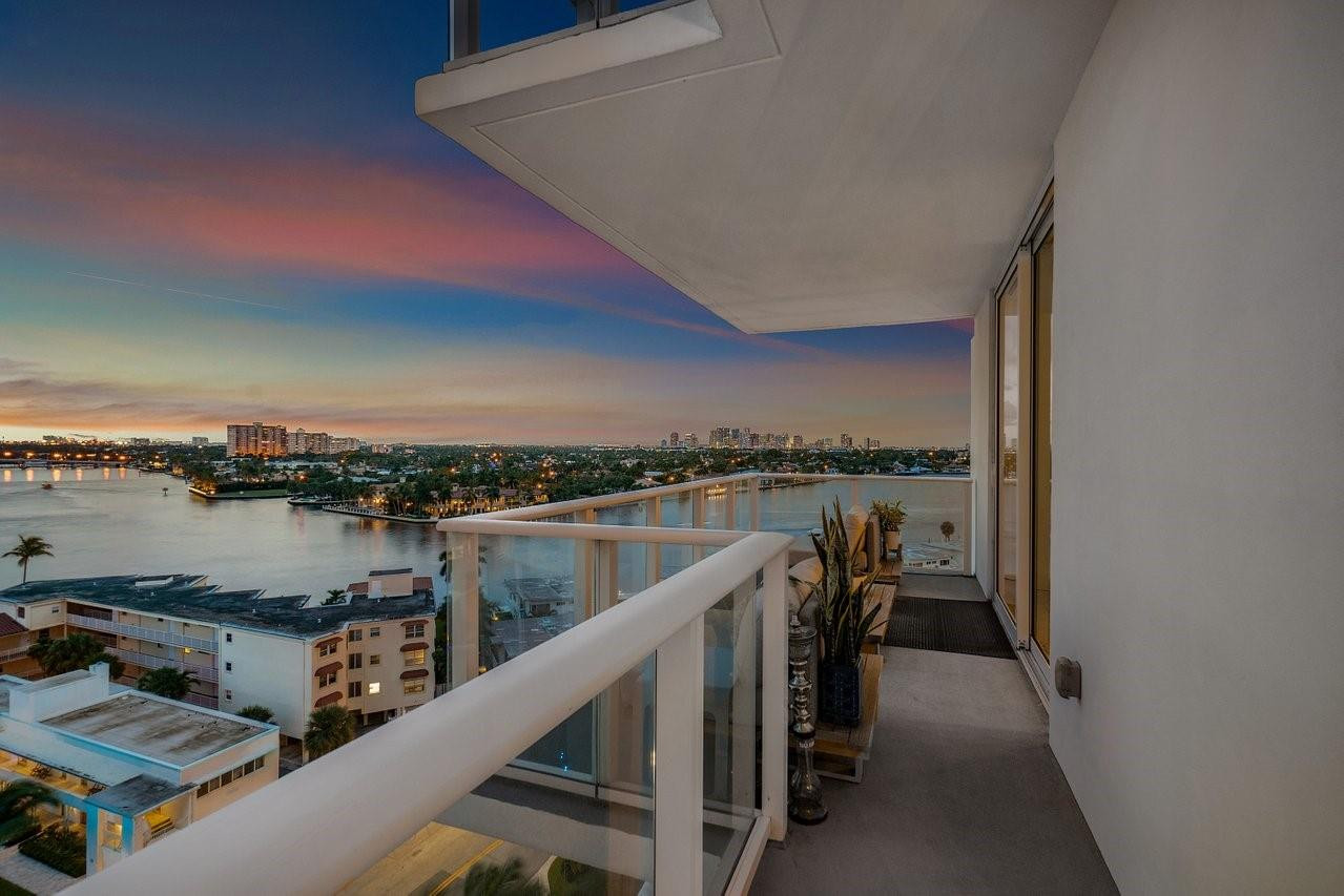 401 N Birch Road 1001