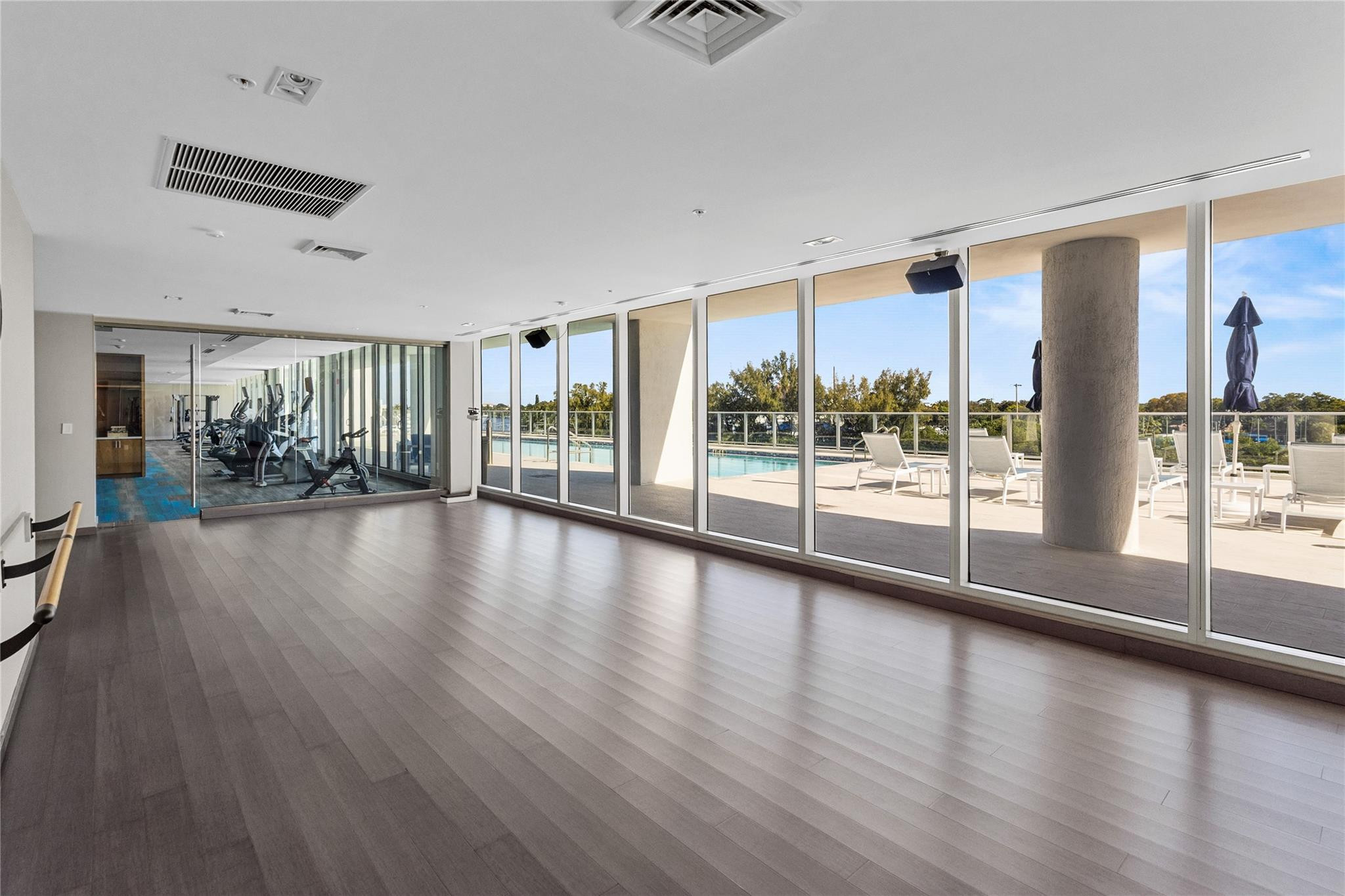 1180 N Federal Highway PH-1606