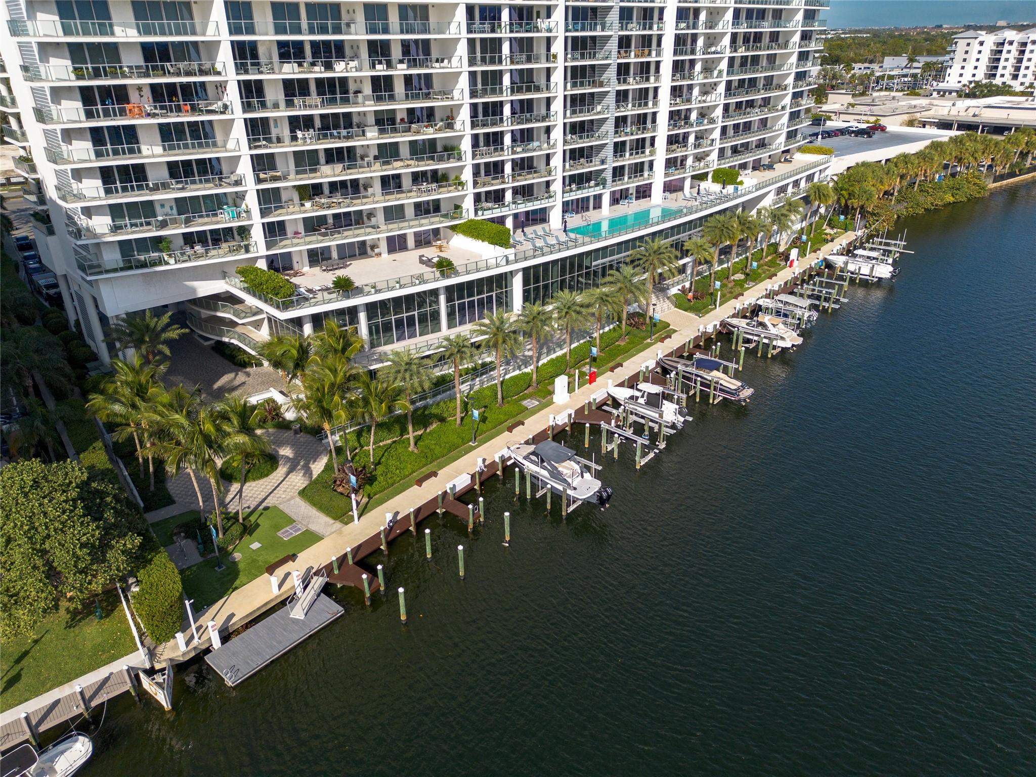 1180 N Federal Highway PH-1606