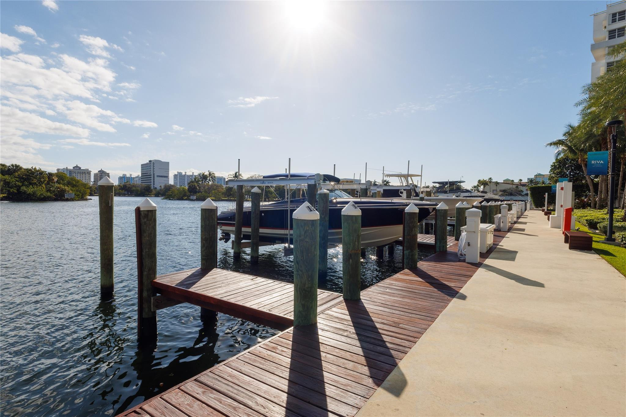 1180 N Federal Highway PH-1606