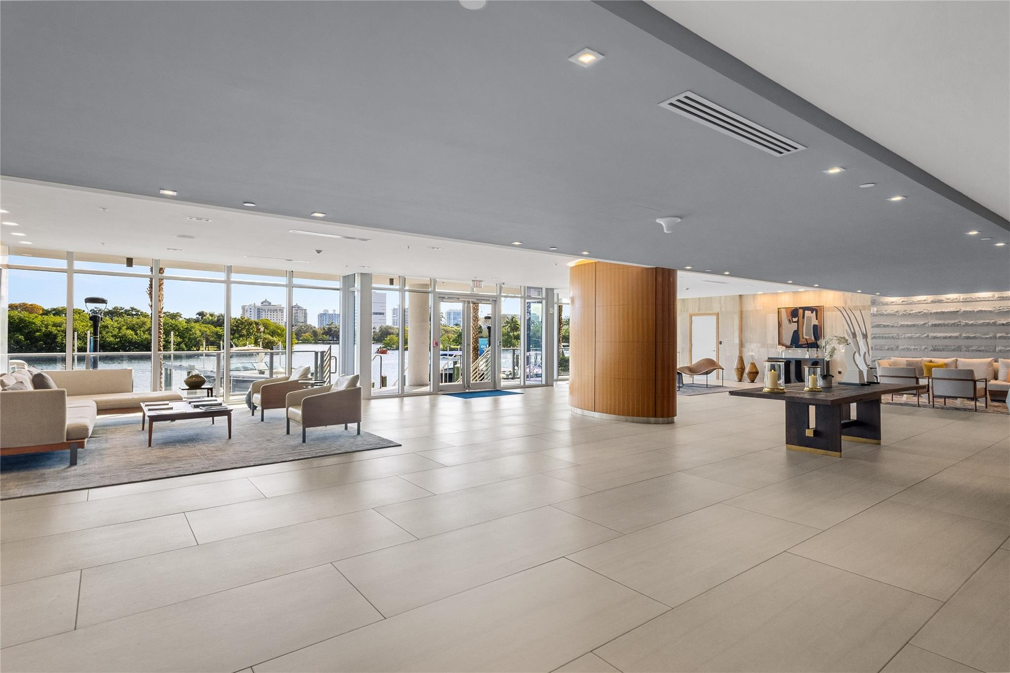 1180 N Federal Highway PH-1606