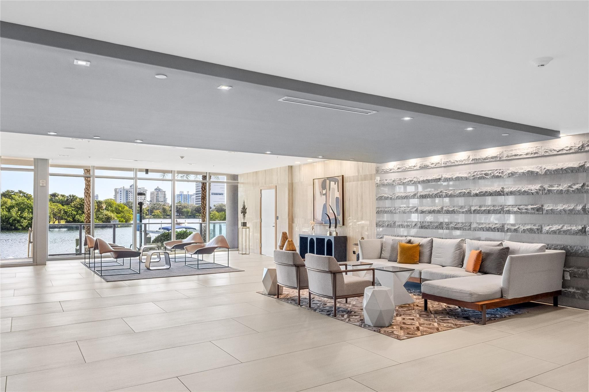 1180 N Federal Highway PH-1606