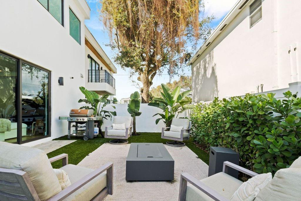 705 SW 8th Terrace