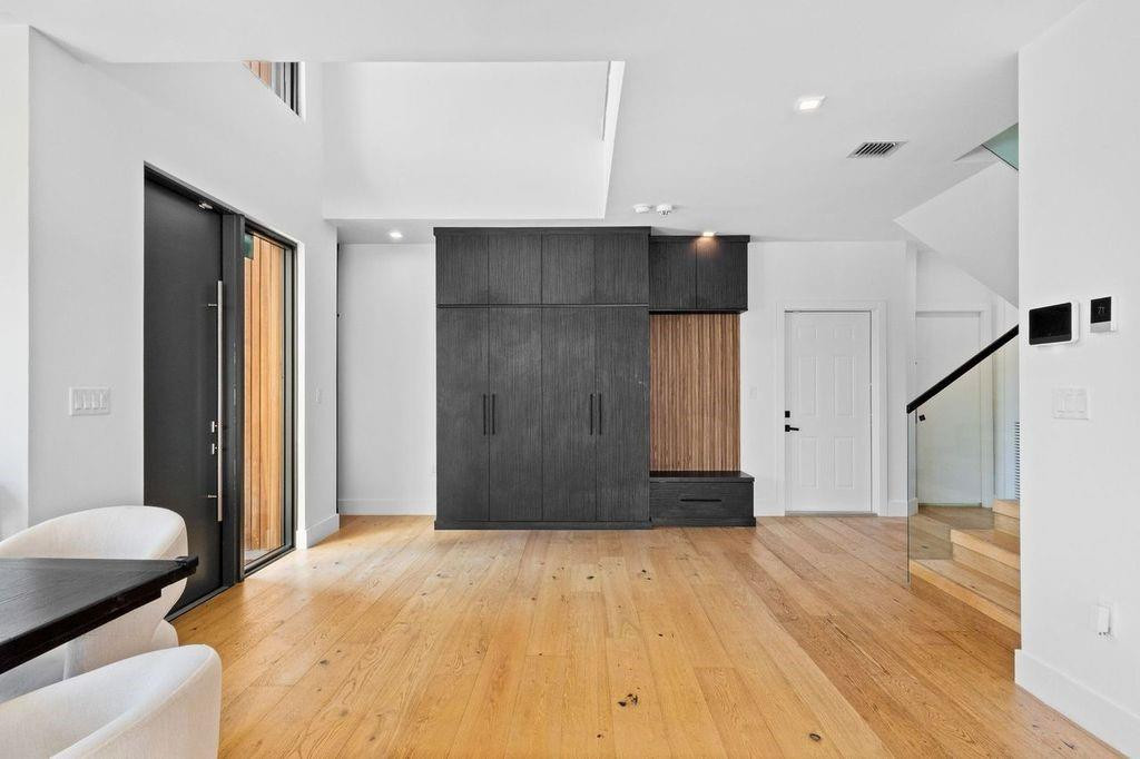 705 SW 8th Terrace