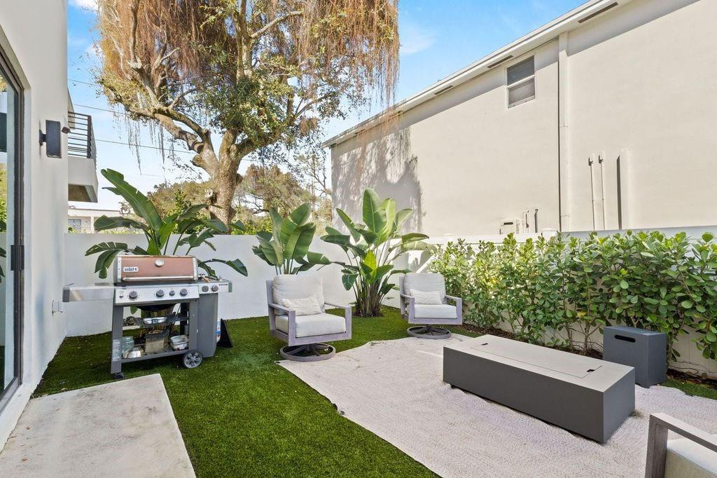 705 SW 8th Terrace