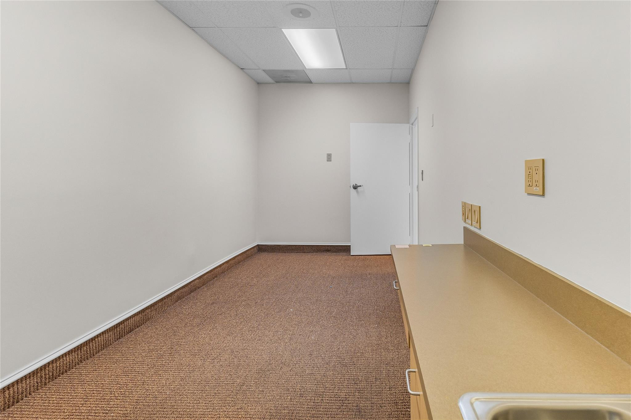 2466 E Commercial Boulevard 102-103