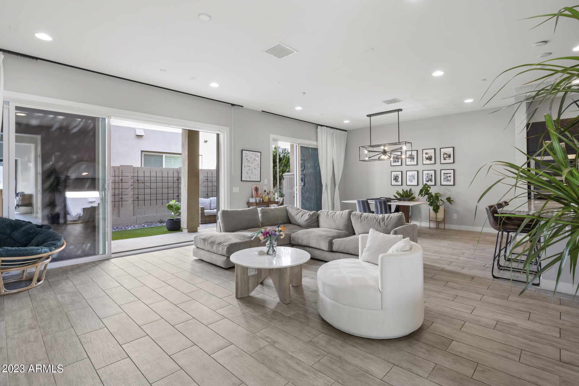 6832 E LYRA Drive