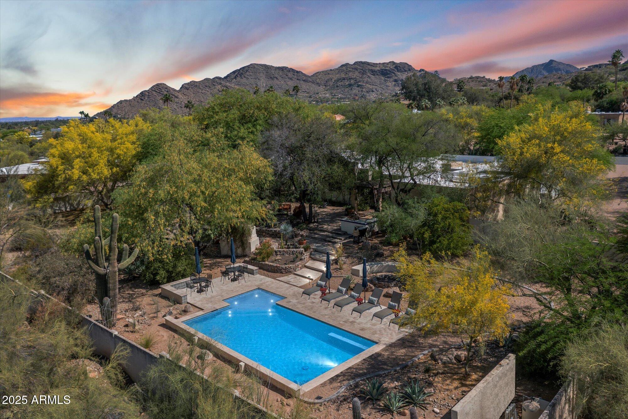 4646 E SHADOW ROCK Road