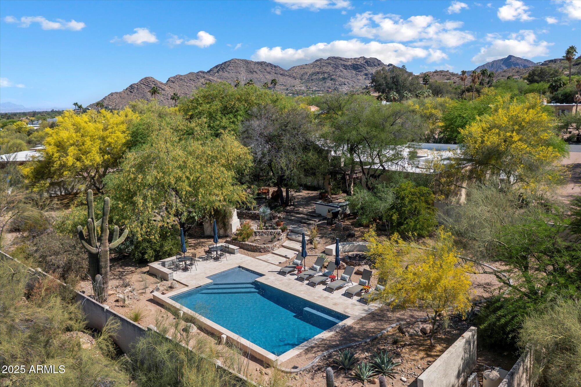 4646 E SHADOW ROCK Road