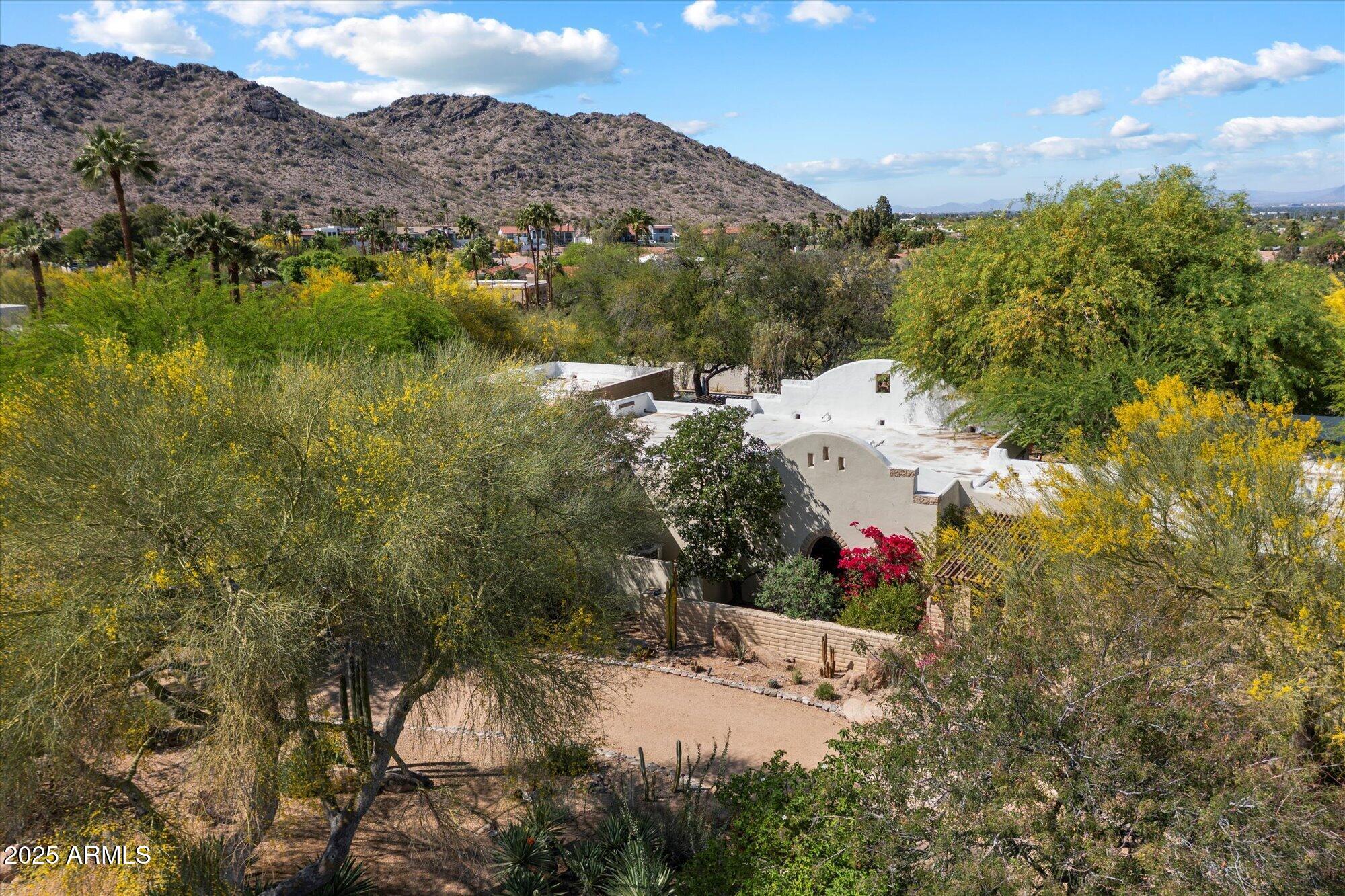 4646 E SHADOW ROCK Road