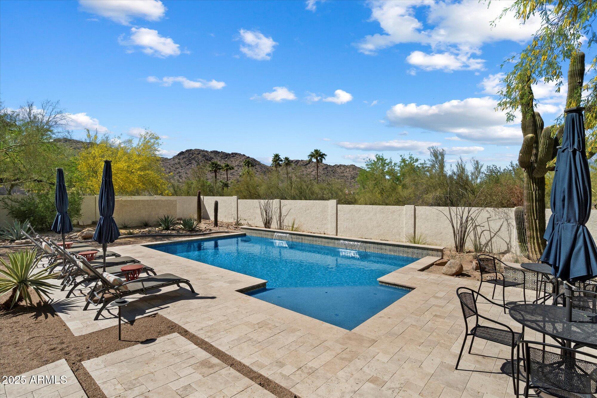 4646 E SHADOW ROCK Road