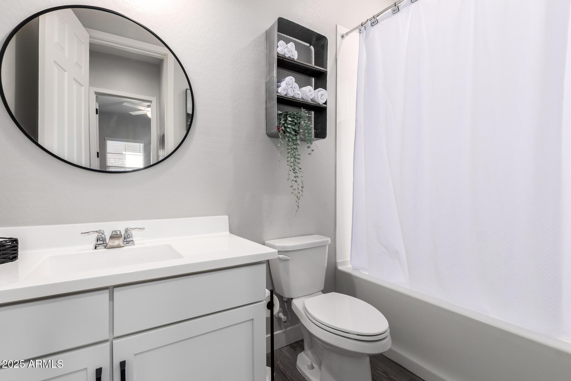 3938 E APPALOOSA Road