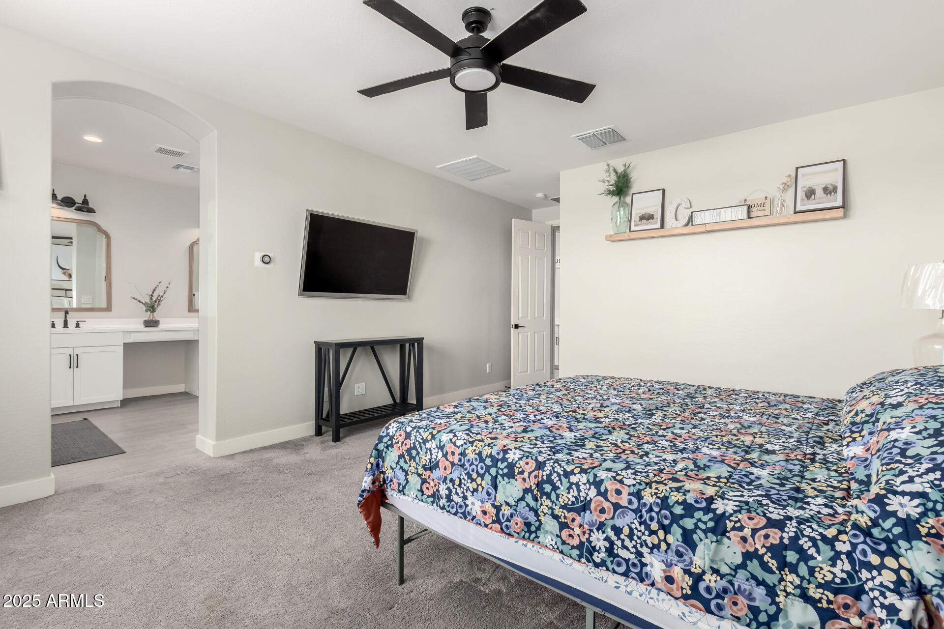 3938 E APPALOOSA Road