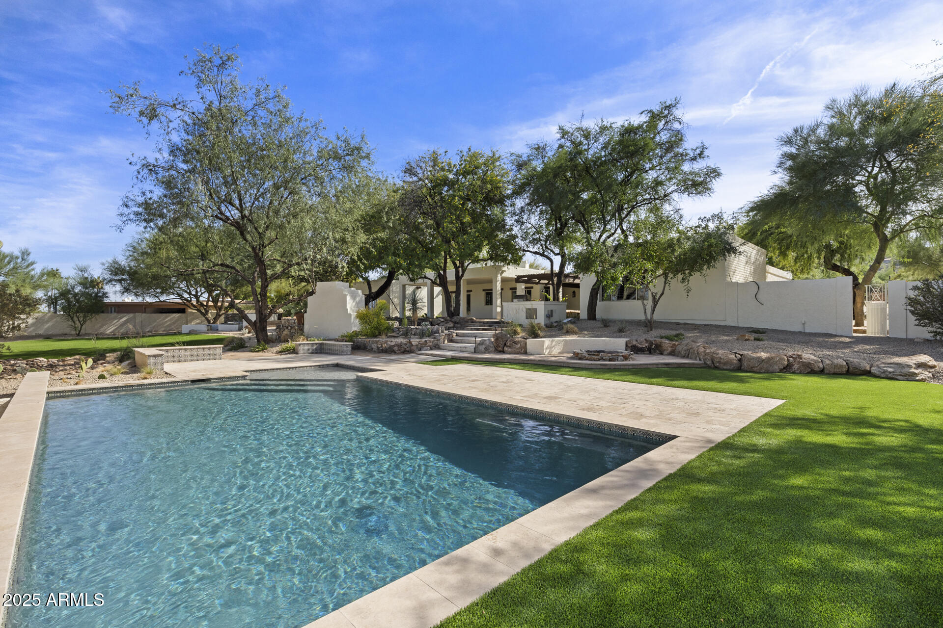 4646 E SHADOW ROCK Road