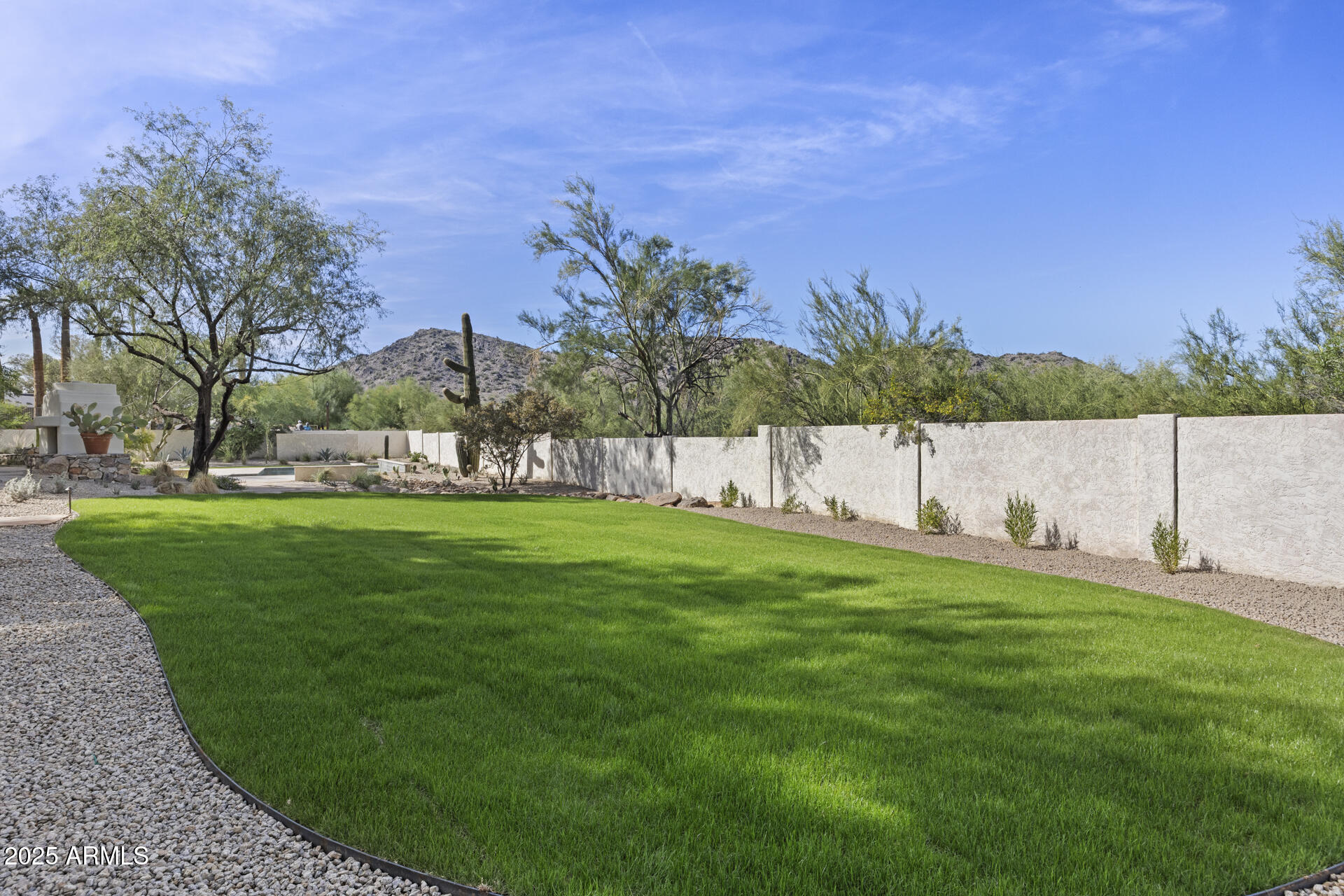 4646 E SHADOW ROCK Road