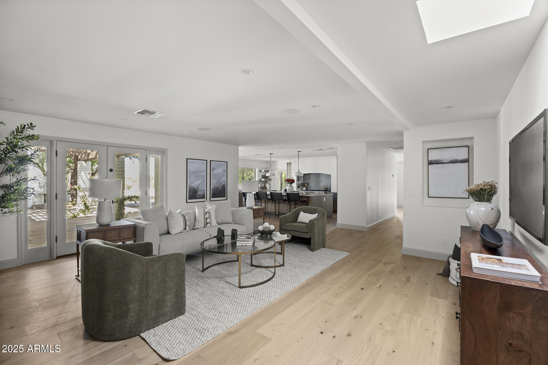 4646 E SHADOW ROCK Road