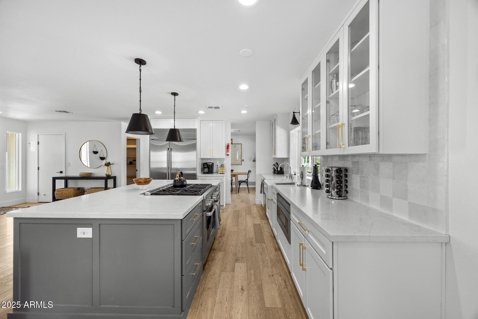 7836 E DAVENPORT Drive